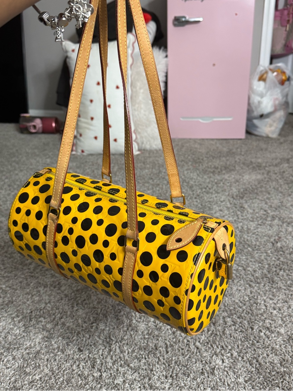 Louis Vuitton × Yayoi Kusama
2012 Papillon Infinity Dots shoulder bag. - Picture 3 of 8